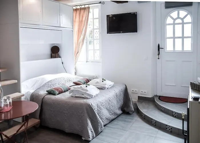 Château De Couette-café La Houssoye